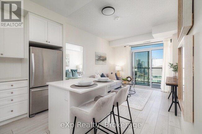 Photo du bâtiment - 55 Duke St W