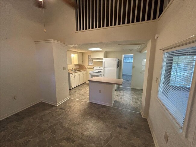 Foto del edificio - 2651 Pioneer Ln