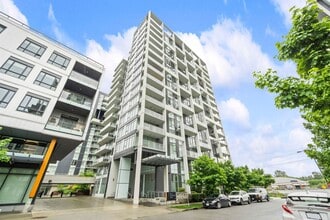 Building Photo - 8570 Rivergrass Dr