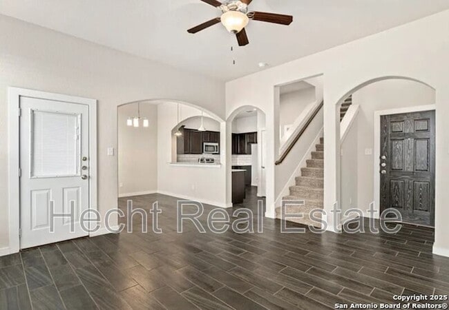 Building Photo - 307 Creekside Curve