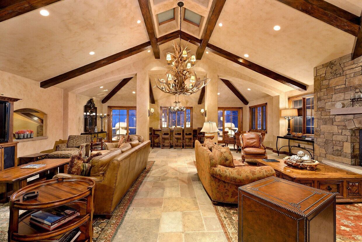 Foto principal - 916 Pine Crest Dr