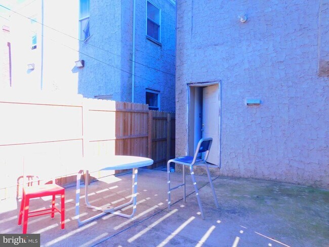 Foto del edificio - 2142 N Carlisle St