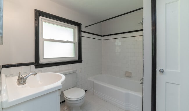 updated tile floor - 1324 Glendale Rd