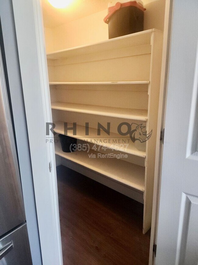 Foto del edificio - 2412 N 2000 W