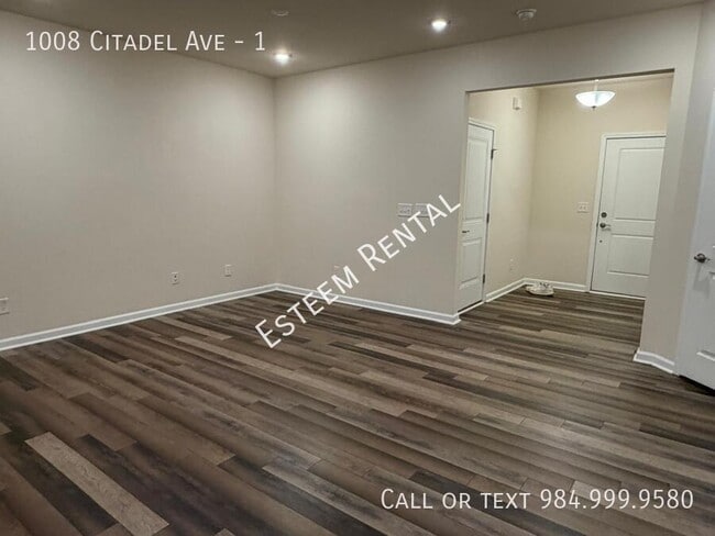 Foto del edificio - 1008 Citadel Ave