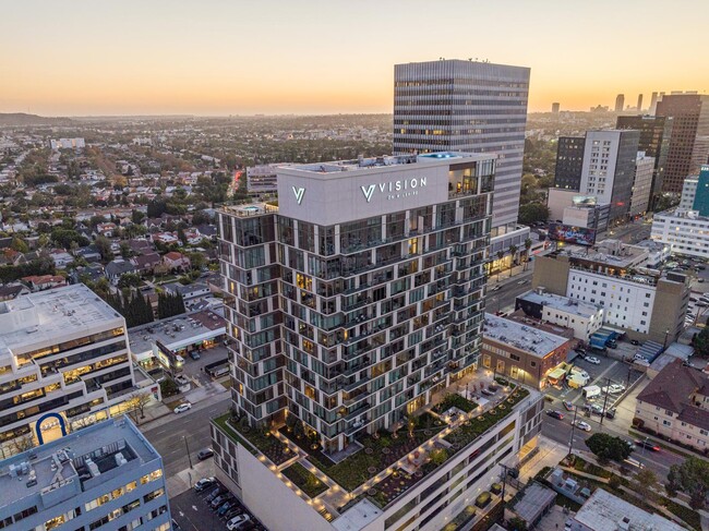 Building Photo - Vision on Wilshire