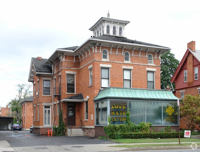 Foto del edificio - 217 Alexander St