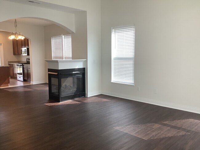Building Photo - 1067 Eberton Avenue