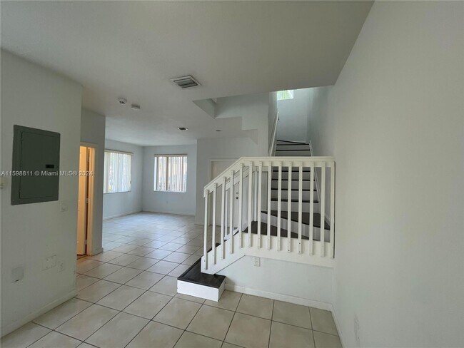 Foto del edificio - 2744 SE 15th Pl