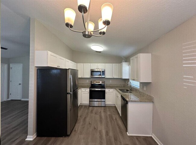 Foto del edificio - 9725 Fox Hollow Rd