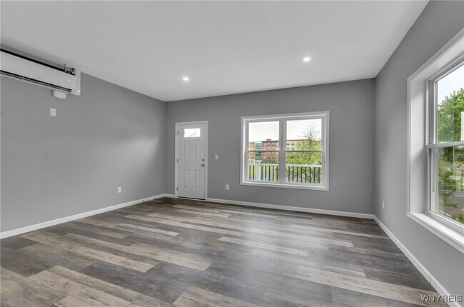 Foto del edificio - 140 Seymour St