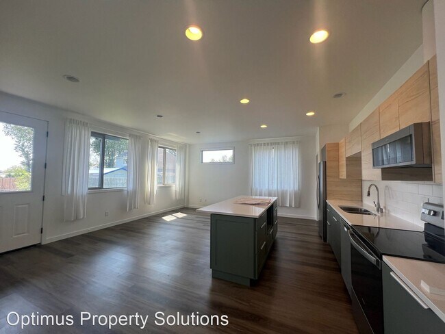 Building Photo - 3 br, 3 bath House - 2175 Gardiner Drive