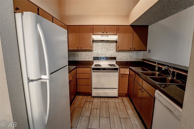 Foto del edificio - 7118 Brendam Ln