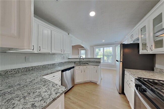 Building Photo - 1650 Willow River Run