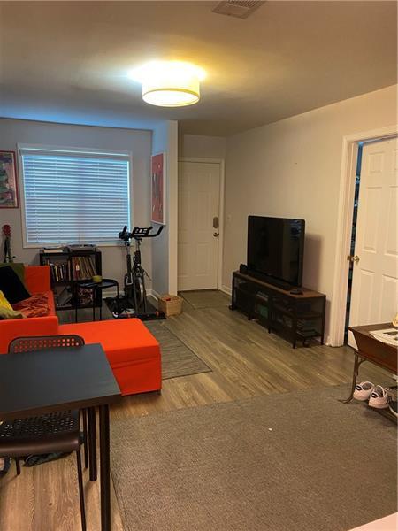 Foto del edificio - 1738 Taylor St NW
