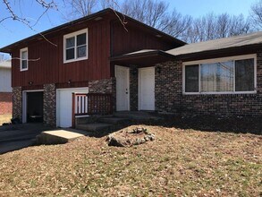 Building Photo - 652-654-654 Pear Tree Cir