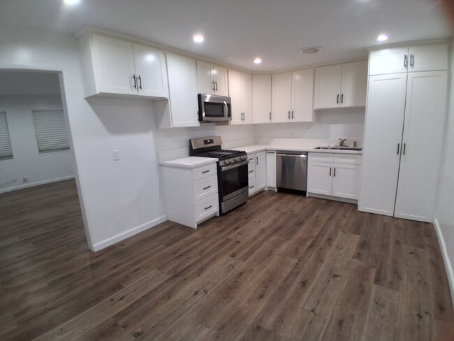 Building Photo - 18517 Towne Ave