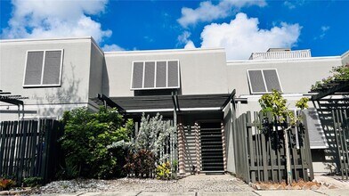 Building Photo - 1666 NW 113th Way