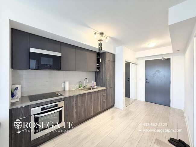 Building Photo - Modern 1-Bedroom Corner Condo with Balcony – Scarborough