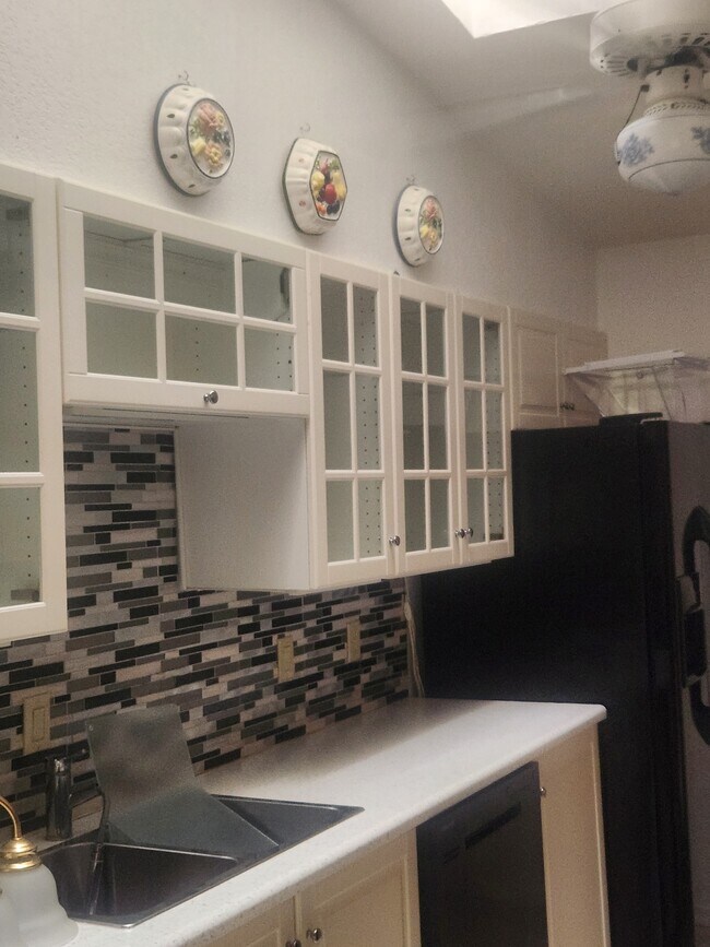 Kitchen - 26186 Northern Cross Rd