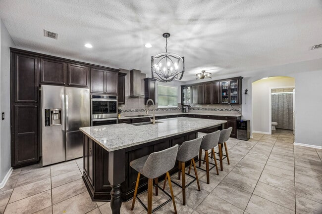 Building Photo - 79425 Plummer's Creek Dr