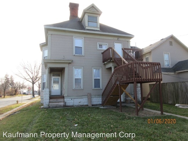 Building Photo - 135 E Suttenfield St
