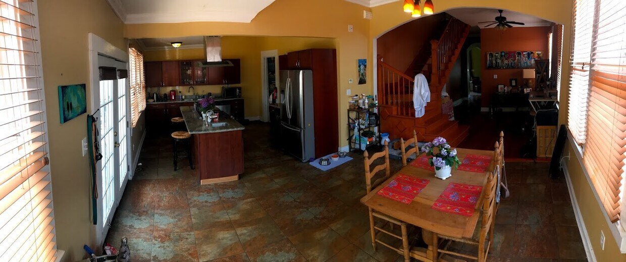 kitchen/dining - 3820 Banks St