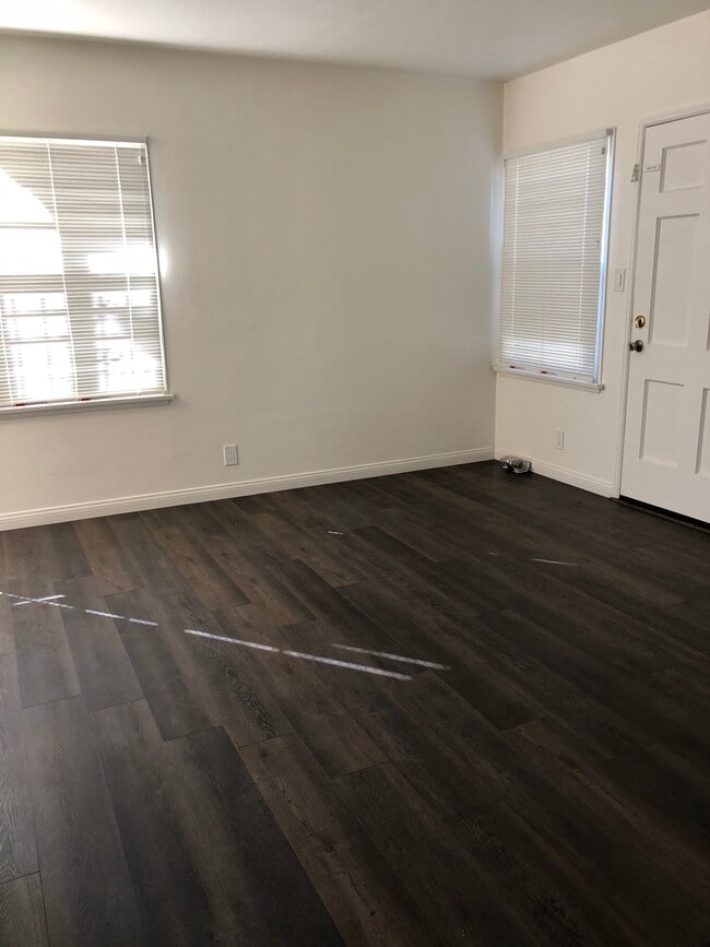 Sala de estar - 12544 Venice Blvd