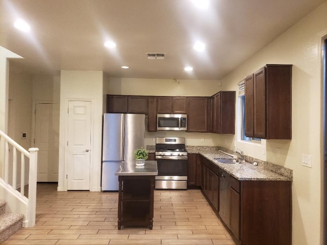 Photo - 5750 W Raymond St House