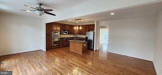 Foto del edificio - 23812 Burdette Forest Rd