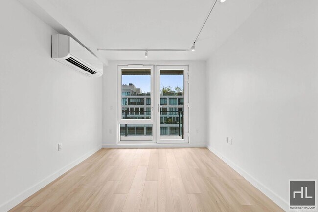 Building Photo - 4 AVENUE