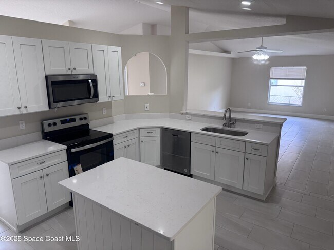 Foto del edificio - 1565 Emerson Dr SE
