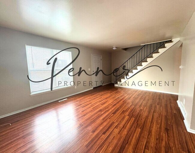 Foto del edificio - 214 N Oak Dr