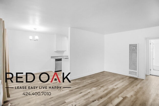 Building Photo - 735 Locust St