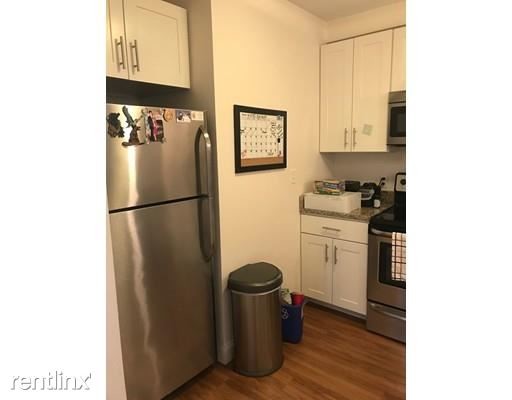 Building Photo - 2 br, 1 bath  - 8 Dustin St # 102