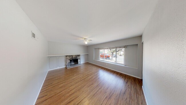 Foto del edificio - 5473 Maisel Way