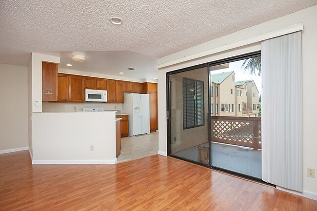 Building Photo - Beautiful 3 Bed / 2.5 Bath house for rent!