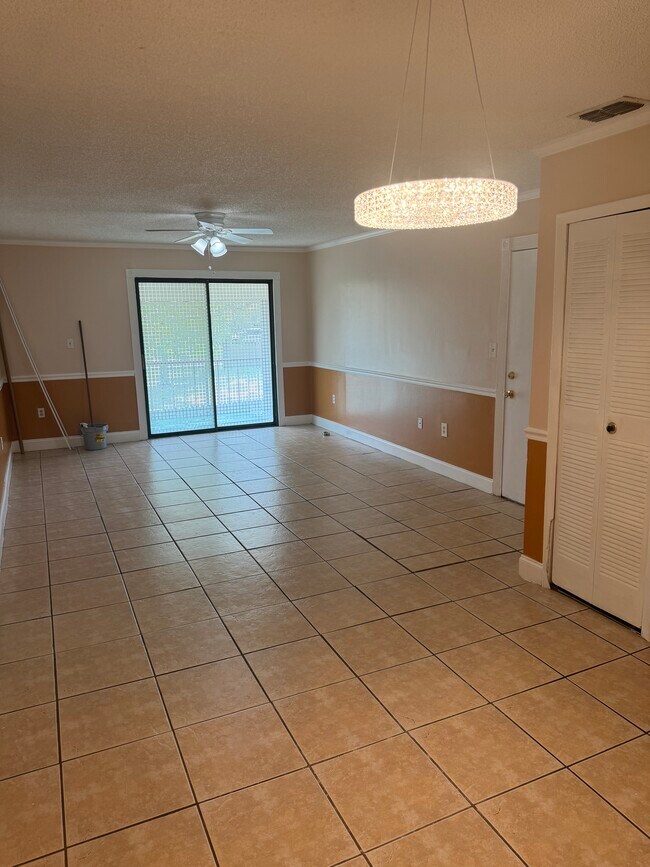 Building Photo - 314 Cherokee Ct