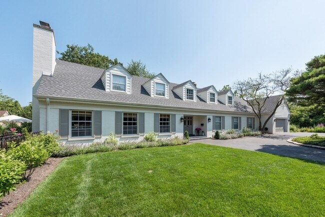 Building Photo - 137 Sheridan Rd