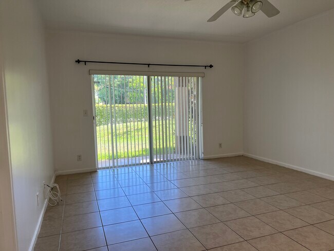 Foto del edificio - 4551 Oak Terrace Dr