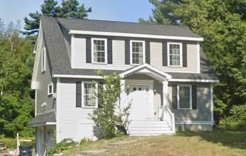 Building Photo - 583 Main St Building Photo - 583 Main St