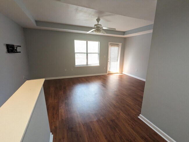 Foto del edificio - 2307 Timber Oak Ln