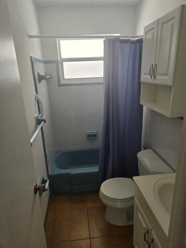 Foto del edificio - 1416 NE 5th Ct