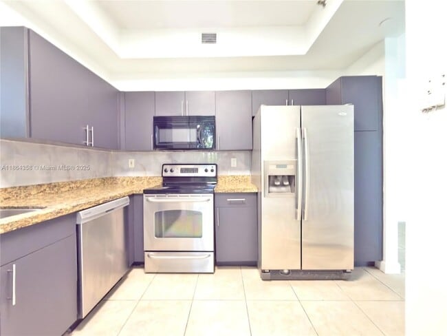Foto del edificio - 3300 NE 192 St