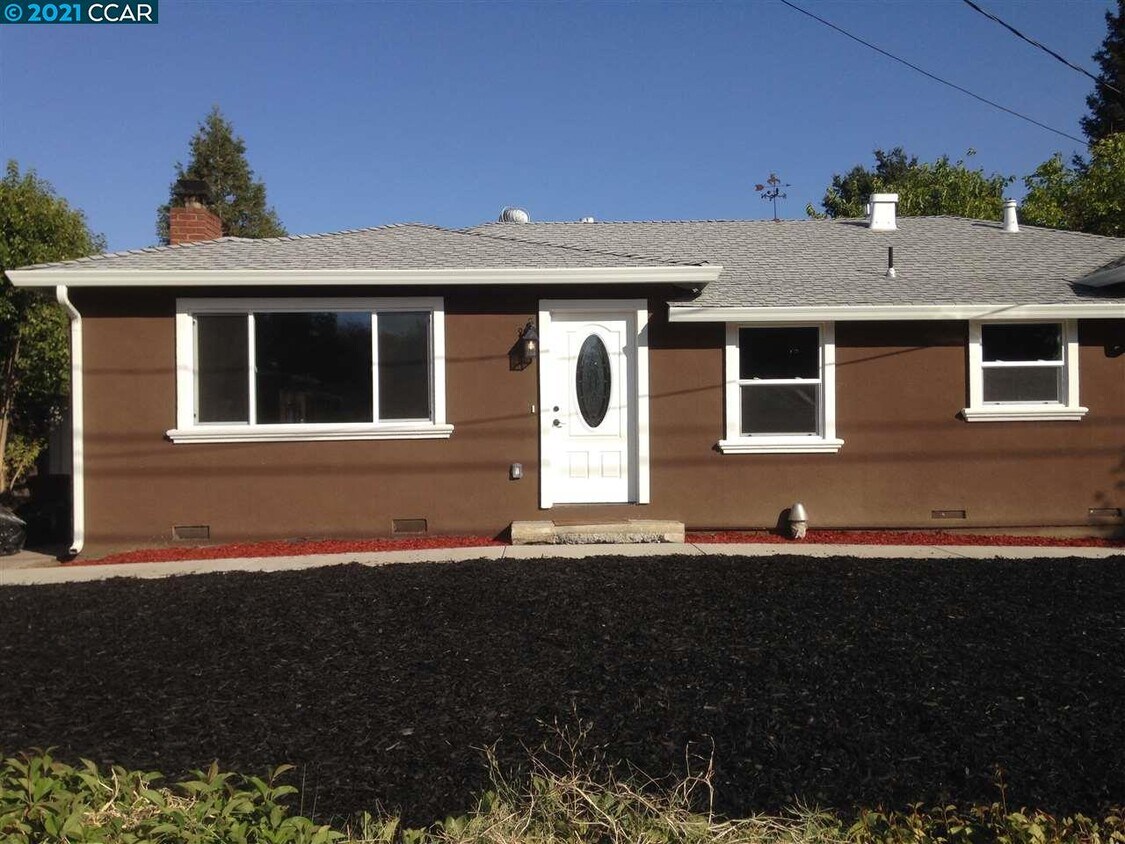 Primary Photo - 1448 Rosal Ln