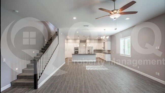Foto del edificio - 1028 E Curry Rd