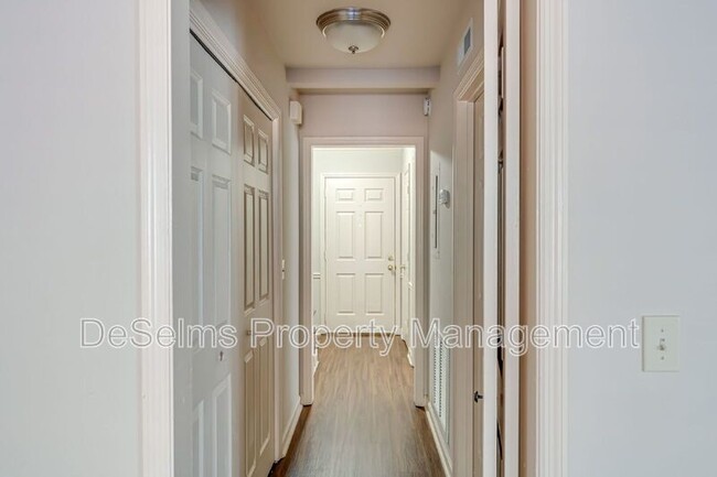 Foto del edificio - 1122 Brentwood Pointe