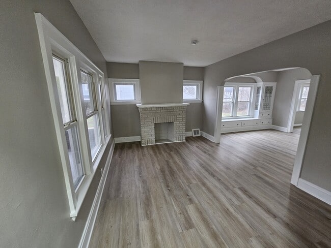 Foto del edificio - 9711 Aetna Rd