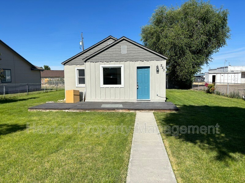Primary Photo - 223 N Venice St