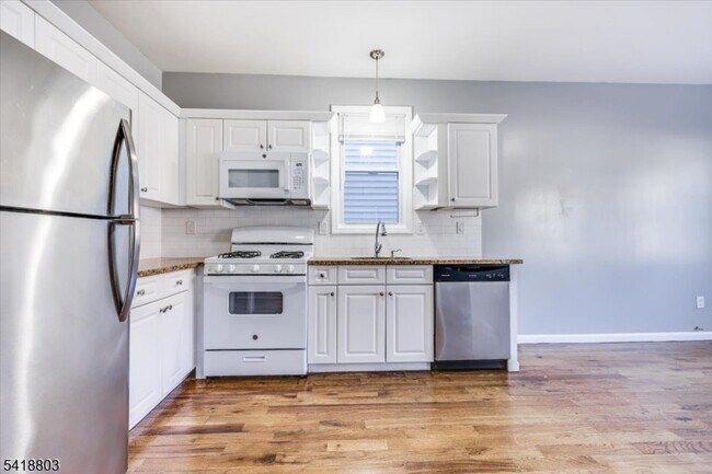 Foto del edificio - 342 Sanford Ave